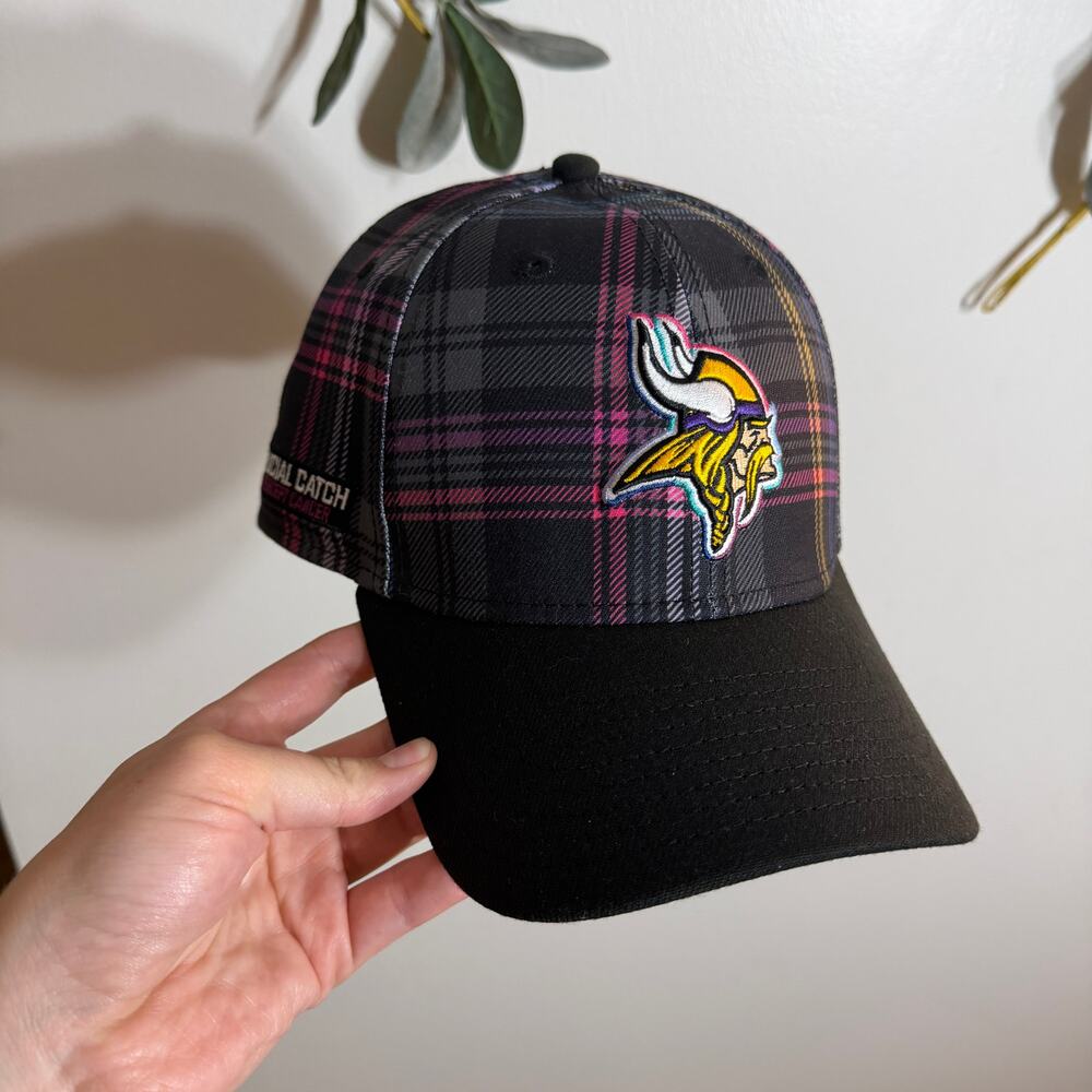 NWOT Minnesota Vikings Crucial Catch Plaid Hat